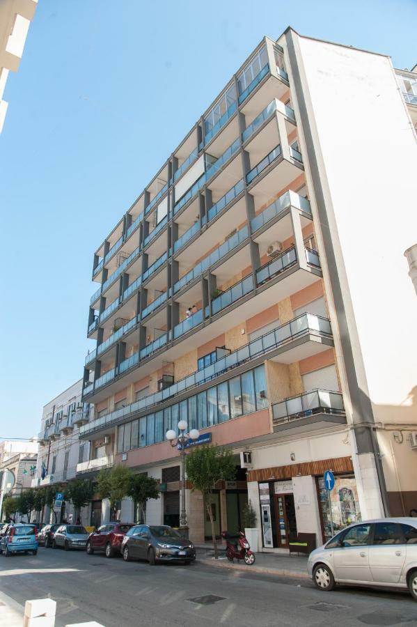 Casa D'Amare Hotel Trani Bagian luar foto